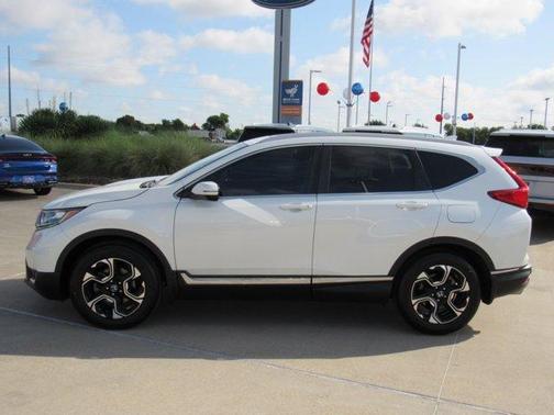 White 2017 Honda CR-V Touring