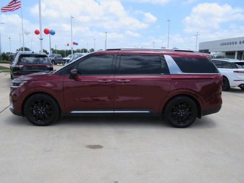 2023 Kia Carnival SX