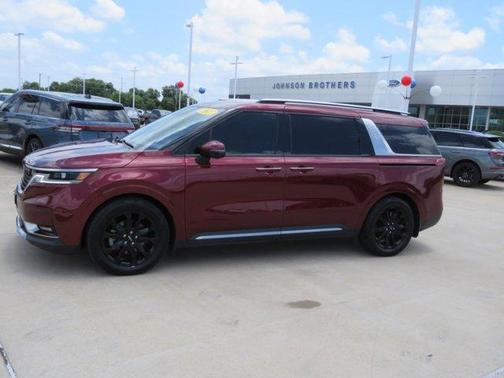 2023 Kia Carnival SX
