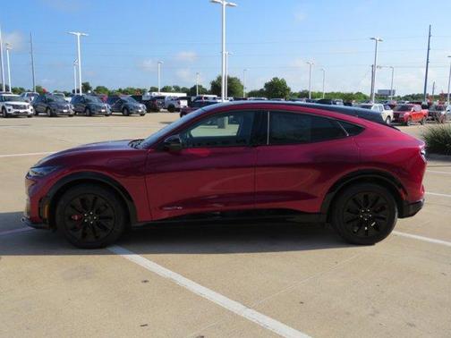 2025 Ford Mustang Mach-E Premium