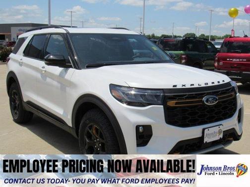 Star White 2026 Ford Explorer Tremor