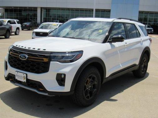 Star White 2026 Ford Explorer Tremor