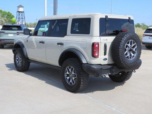 Beige 2025 Ford Bronco Badlands