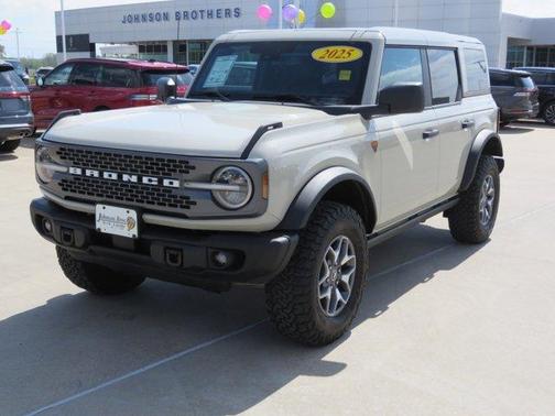 Beige 2025 Ford Bronco Badlands