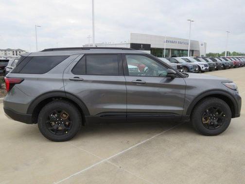 Carbonized Gray Metallic 2026 Ford Explorer Tremor
