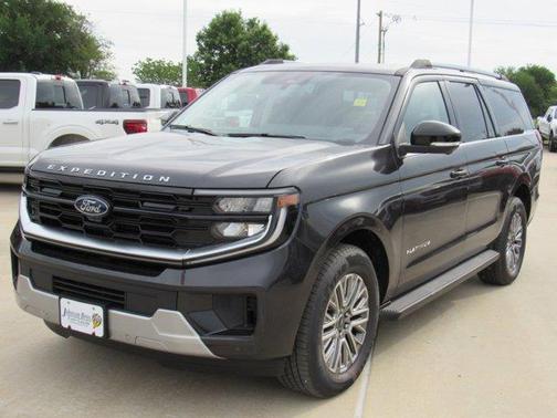 Dark Matter Gray Metallic 2026 Ford Expedition Max Platinum