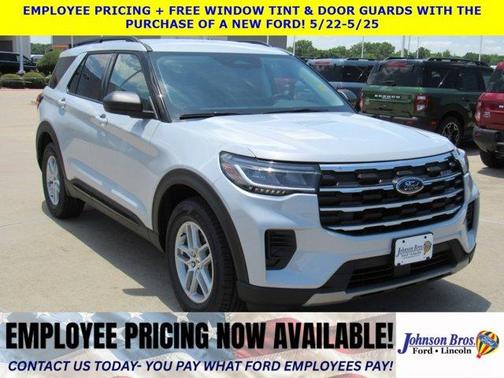 Space White Metallic 2026 Ford Explorer Active