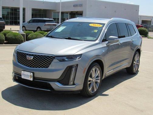 Silver Metallic 2023 Cadillac XT6 Premium Luxury FWD