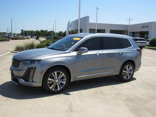 Silver Metallic 2023 Cadillac XT6 Premium Luxury FWD