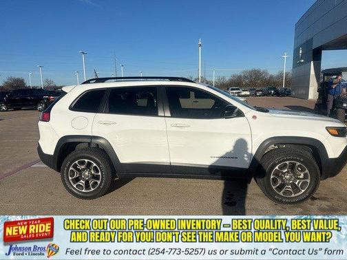 2022 Jeep Cherokee Trailhawk