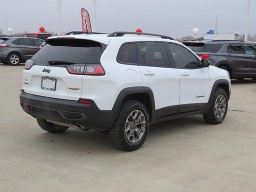 2022 Jeep Cherokee Trailhawk