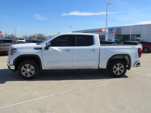 2022 GMC Sierra 1500 SLT