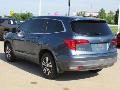 Blue 2018 Honda Pilot EX