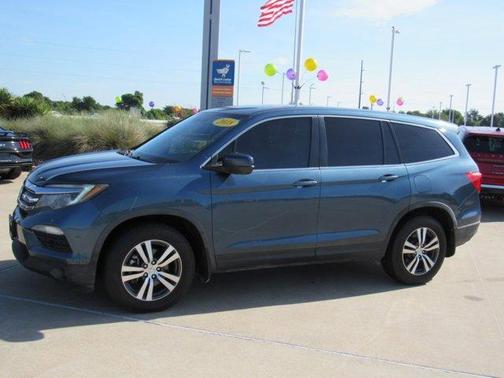 Blue 2018 Honda Pilot EX