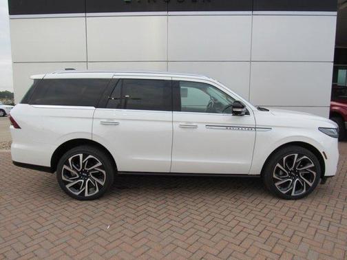 Pristine White 2026 Lincoln Navigator Reserve
