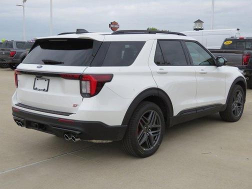 Star White 2026 Ford Explorer ST