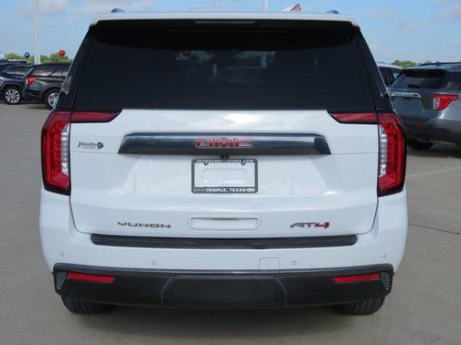 2024 GMC Yukon AT4