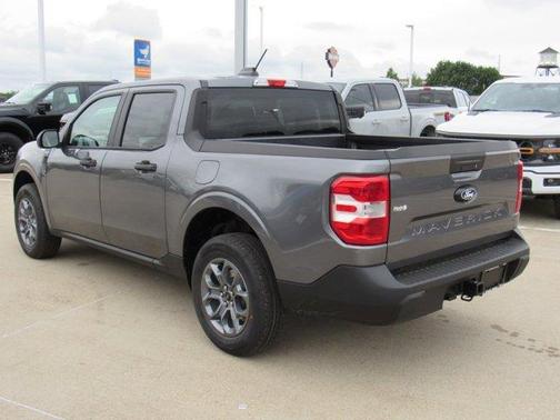 Carbonized Gray Metallic 2026 Ford Maverick XLT