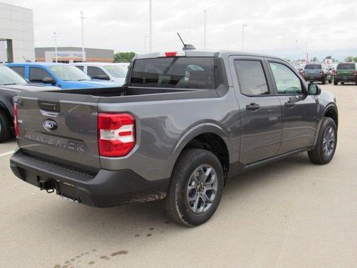 Carbonized Gray Metallic 2026 Ford Maverick XLT