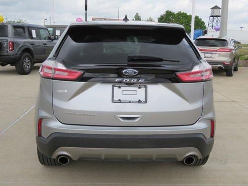 Silver 2021 Ford Edge Titanium