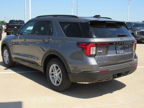 Carbonized Gray Metallic 2026 Ford Explorer Active