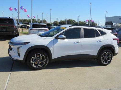 2024 Chevrolet Trax LT