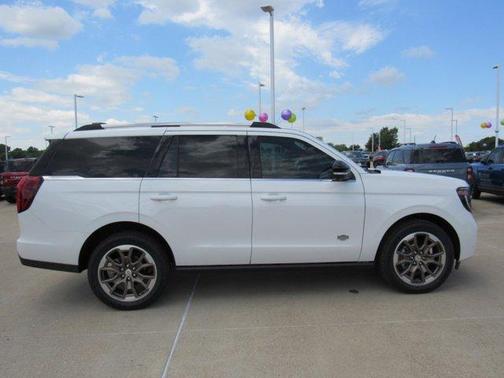 Star White 2026 Ford Expedition King Ranch