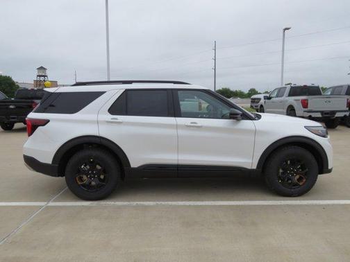 Star White 2026 Ford Explorer Tremor