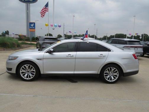 2018 Ford Taurus Limited