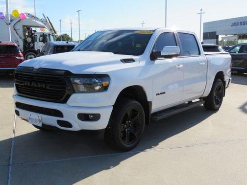 Bright White Clearcoat 2020 RAM 1500 Big Horn
