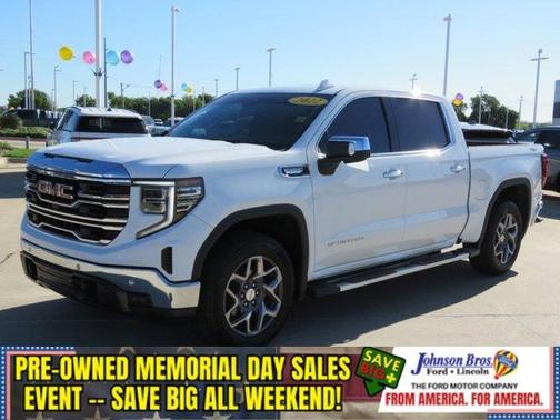 2022 GMC Sierra 1500 SLT