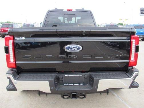 Agate Black 2026 Ford F-350 Lariat Super Duty
