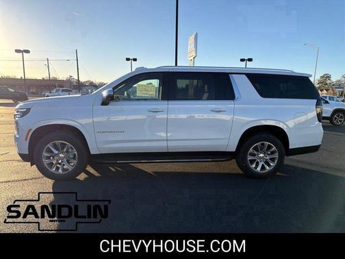 Polar White Tricoat 2026 Chevrolet Suburban Premier