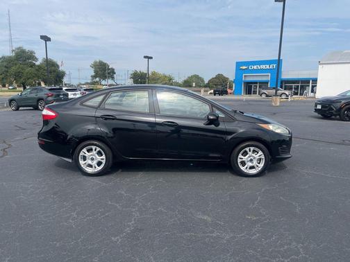 2016 Ford Fiesta SE