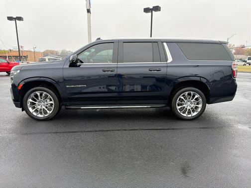 2023 Chevrolet Suburban LT