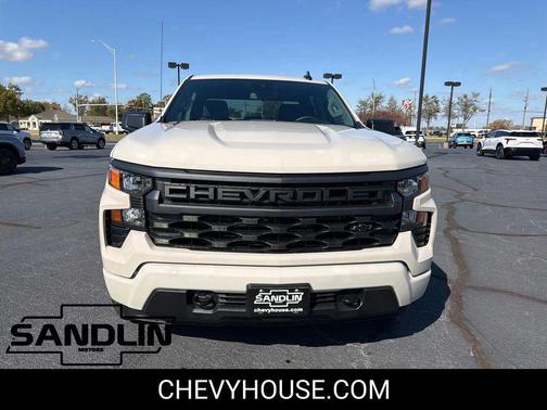 White Sands 2026 Chevrolet Silverado 1500 Custom