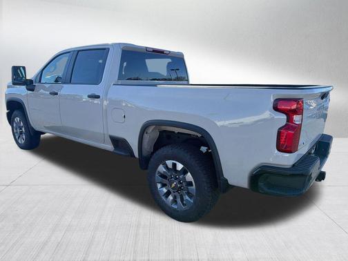 2026 Chevrolet Silverado 2500 Custom