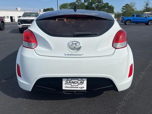 2016 Hyundai Veloster Base