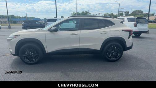 White Sands 2026 Chevrolet Trax FWD ACTIV