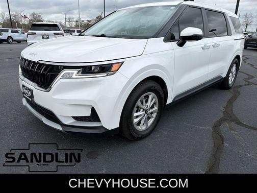 Snow White Pearl 2024 Kia Carnival LX