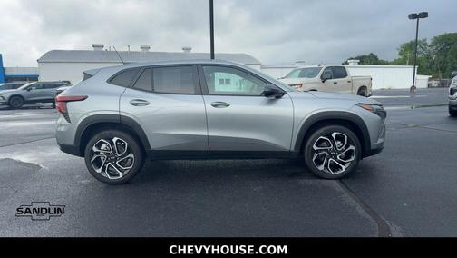 Sterling Gray Metallic 2024 Chevrolet Trax FWD 1RS