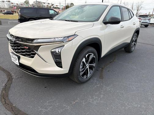 White Sands 2026 Chevrolet Trax FWD 1RS