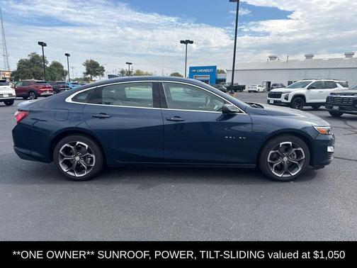 2022 Chevrolet Malibu FWD LT