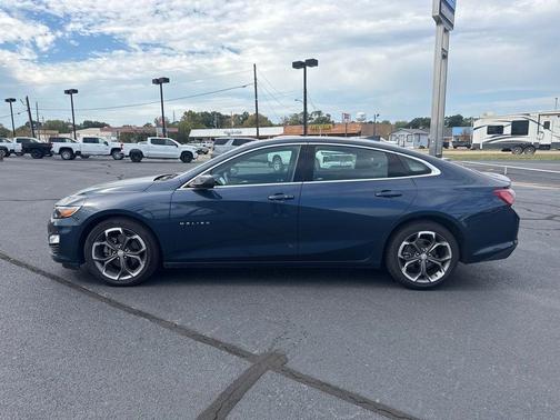 2022 Chevrolet Malibu FWD LT