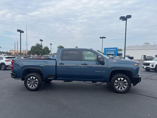 2025 Chevrolet Silverado 2500 Custom