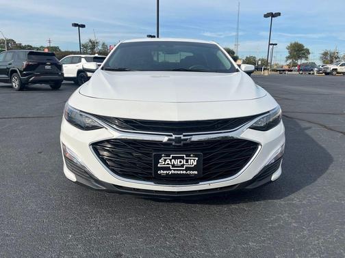 2024 Chevrolet Malibu FWD RS
