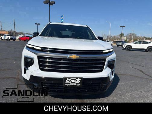 Polar White Tricoat 2026 Chevrolet Traverse High Country
