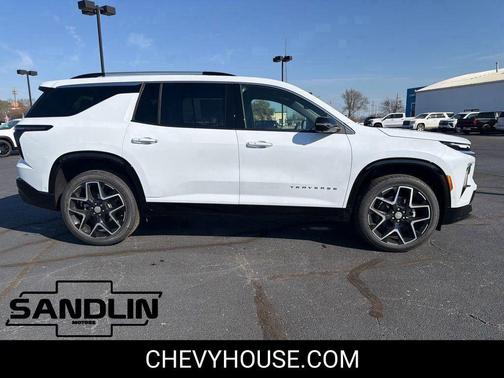Polar White Tricoat 2026 Chevrolet Traverse High Country