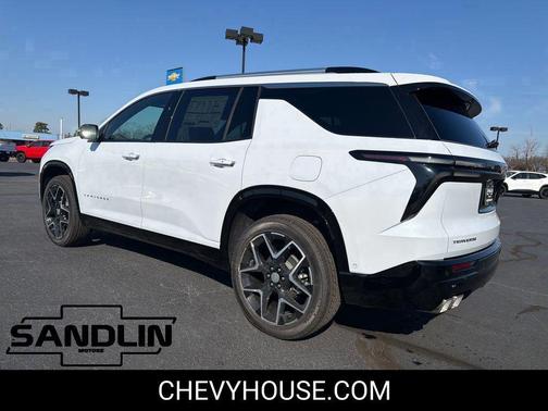 Polar White Tricoat 2026 Chevrolet Traverse High Country