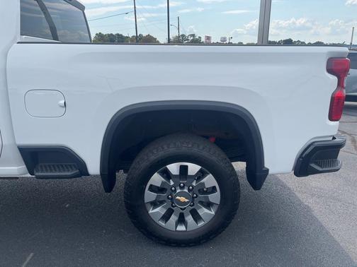 2024 Chevrolet Silverado 2500 Custom